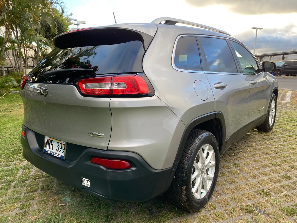 Used 2016 Jeep Cherokee Latitude FWD image 7