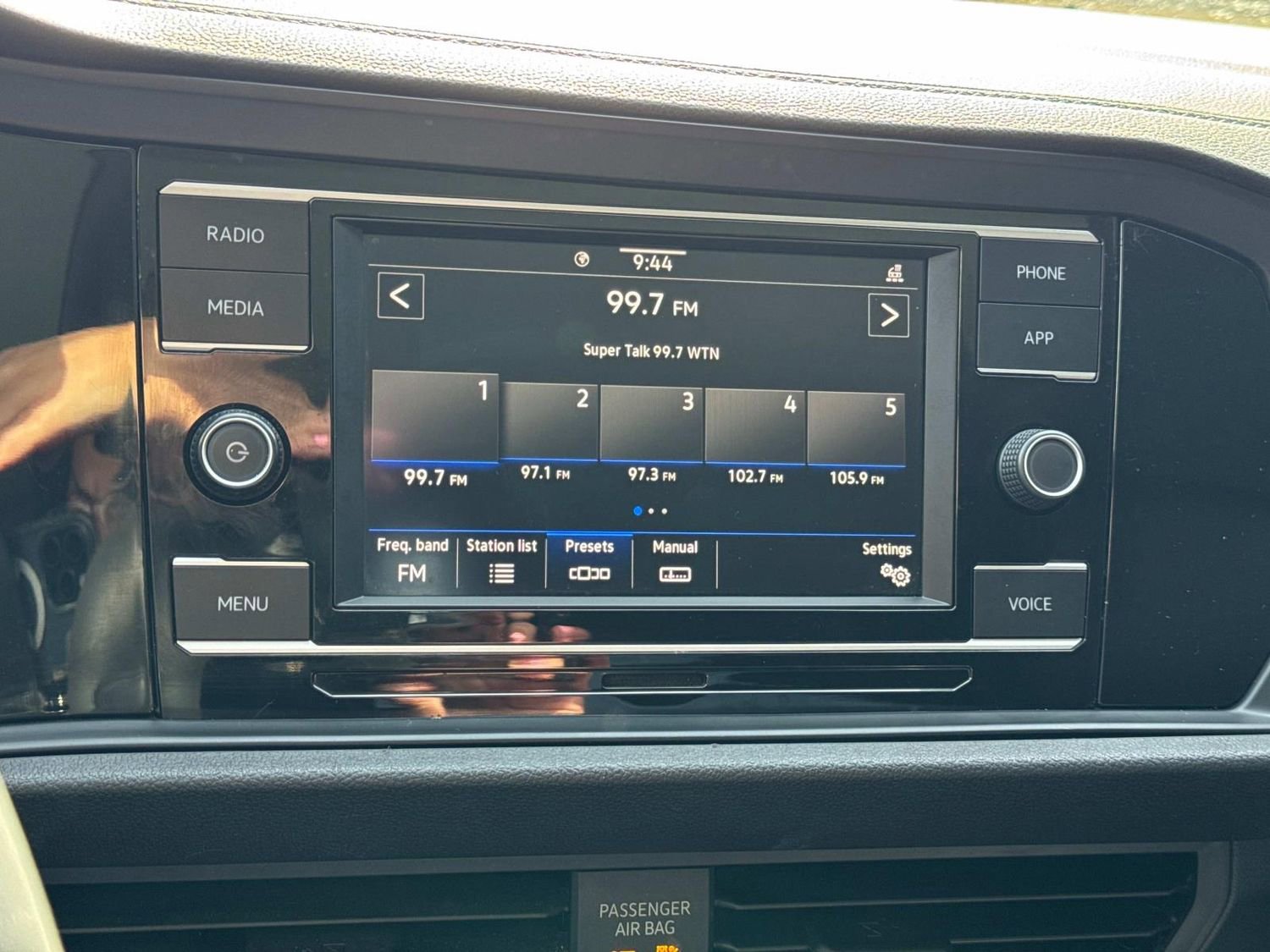 Used 2020 Volkswagen Jetta SE w/ SE Cold Weather Package image 33