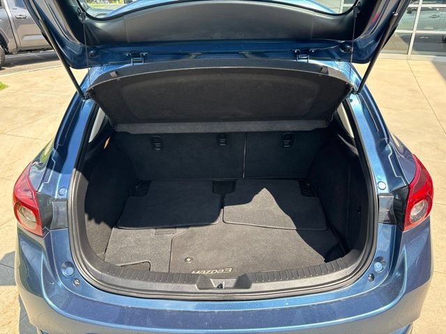 Used 2018 MAZDA MAZDA3 Grand Touring w/ Premium Equipment Package FWD image 30