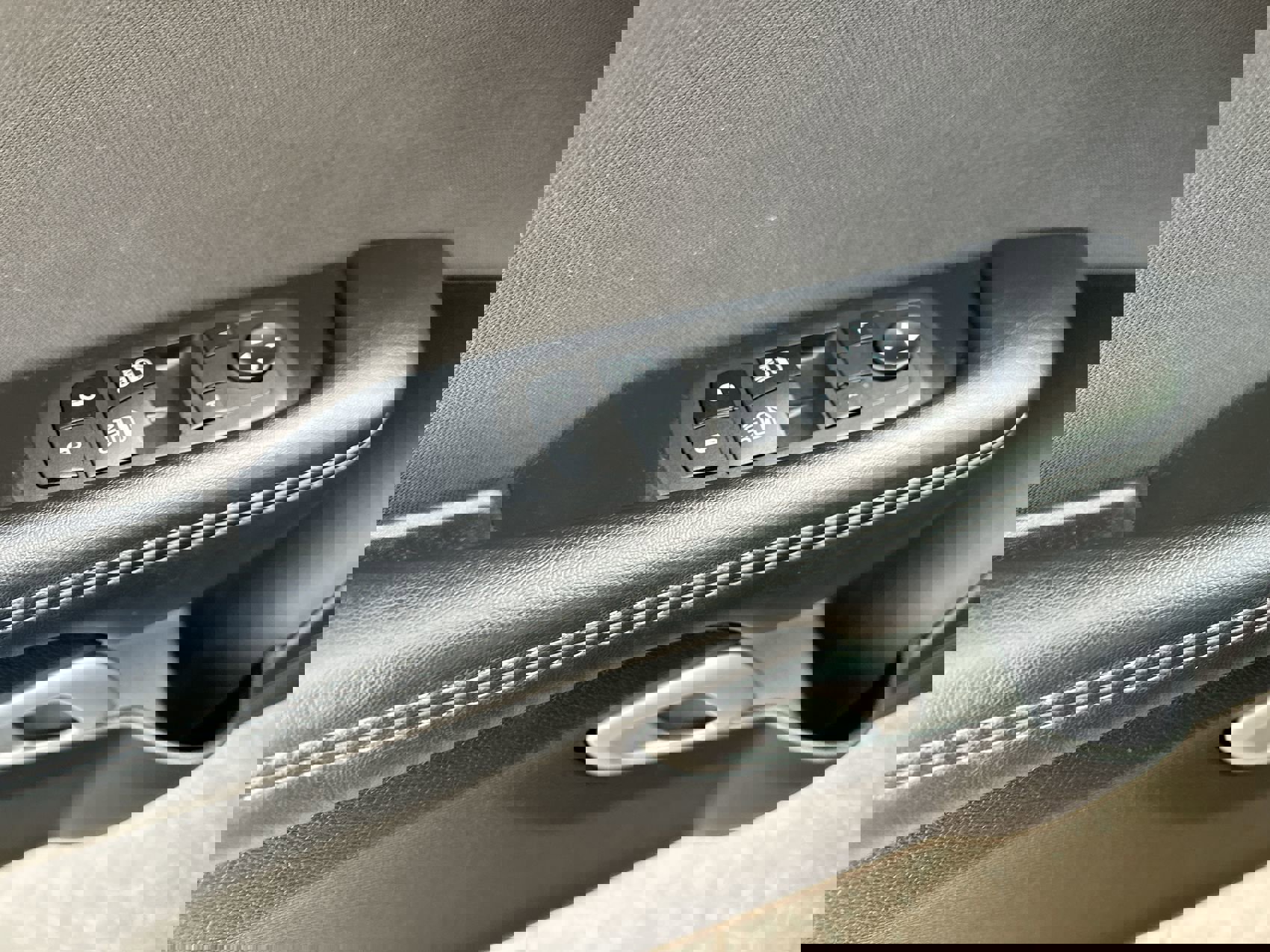 Used 2023 Dodge Challenger SXT w/ Blacktop Package image 13