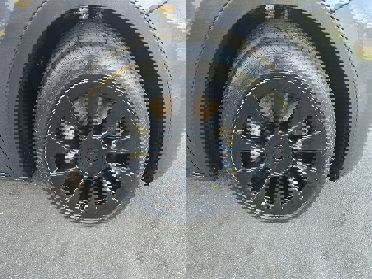 Used 2021 Tesla Model Y Long Range image 27