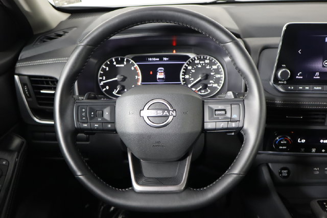 Used 2025 Nissan Rogue SV FWD image 6