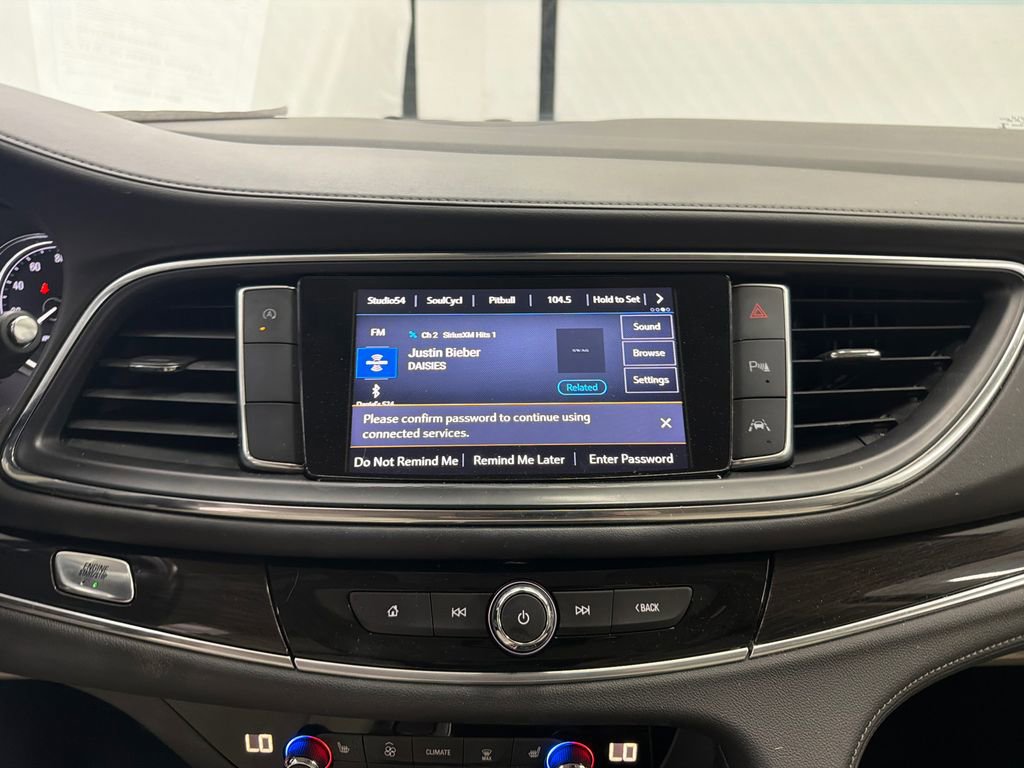 Used 2022 Buick Enclave Essence w/ Experience Buick Package FWD image 29