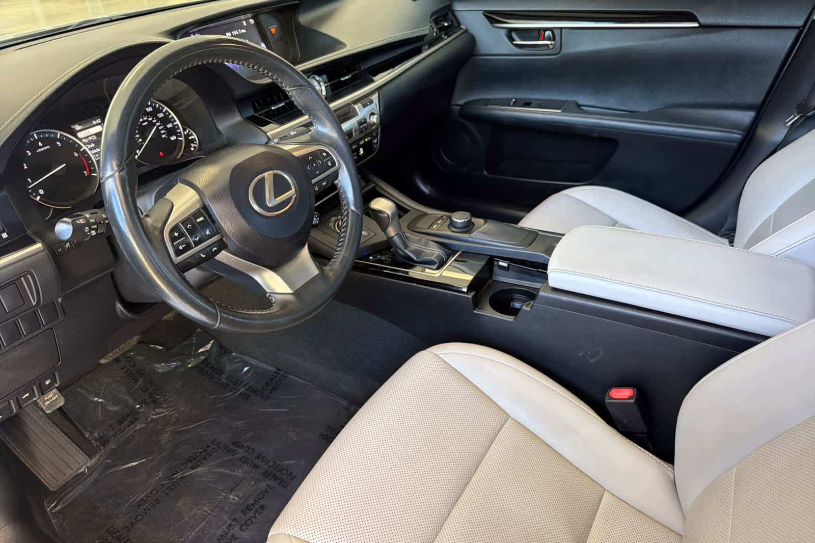 Used 2018 Lexus ES 350 w/ Accessory Package FWD image 11