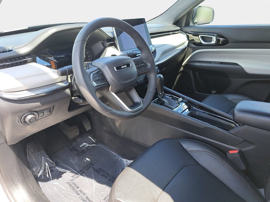 Certified 2023 Jeep Compass Limited AWD/4WD image 16