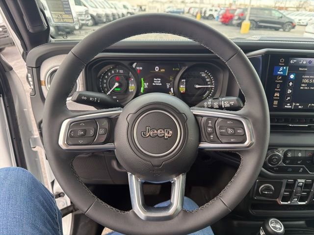 Used 2025 Jeep Wrangler Unlimited Sahara w/ Safety Group image 9