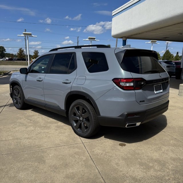 New 2025 Honda Pilot Sport image 5