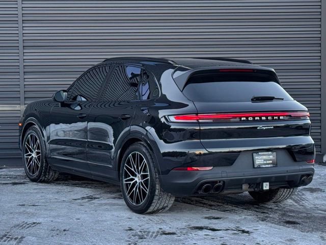 Certified 2025 Porsche Cayenne image 3
