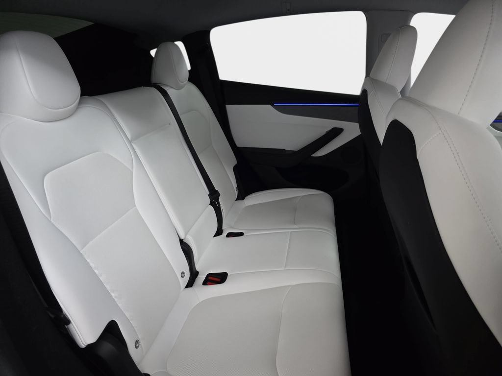 Used 2026 Tesla Model Y AWD image 13