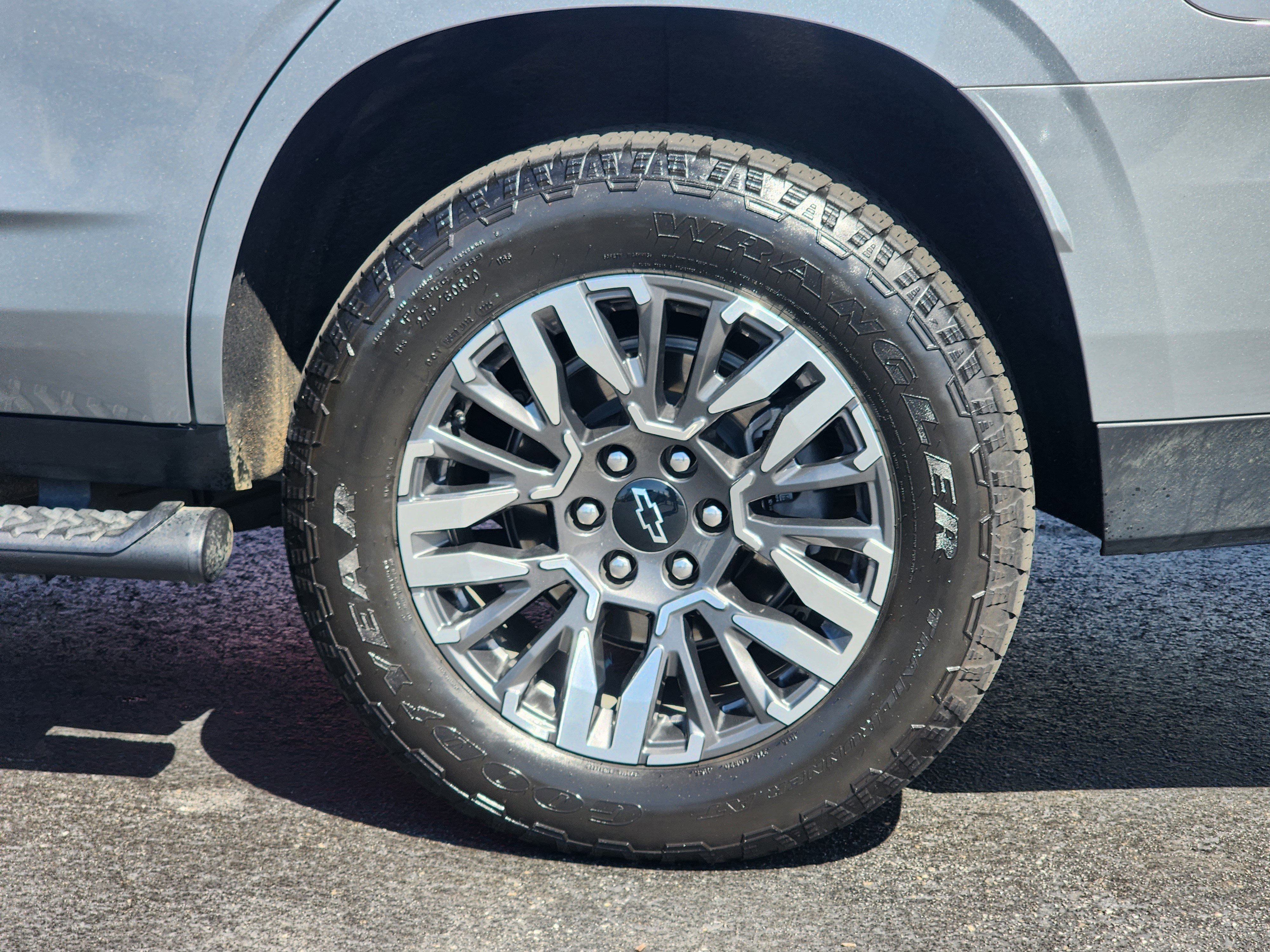 Used 2025 Chevrolet Tahoe Z71 w/ Z71 Off-Road Package image 11