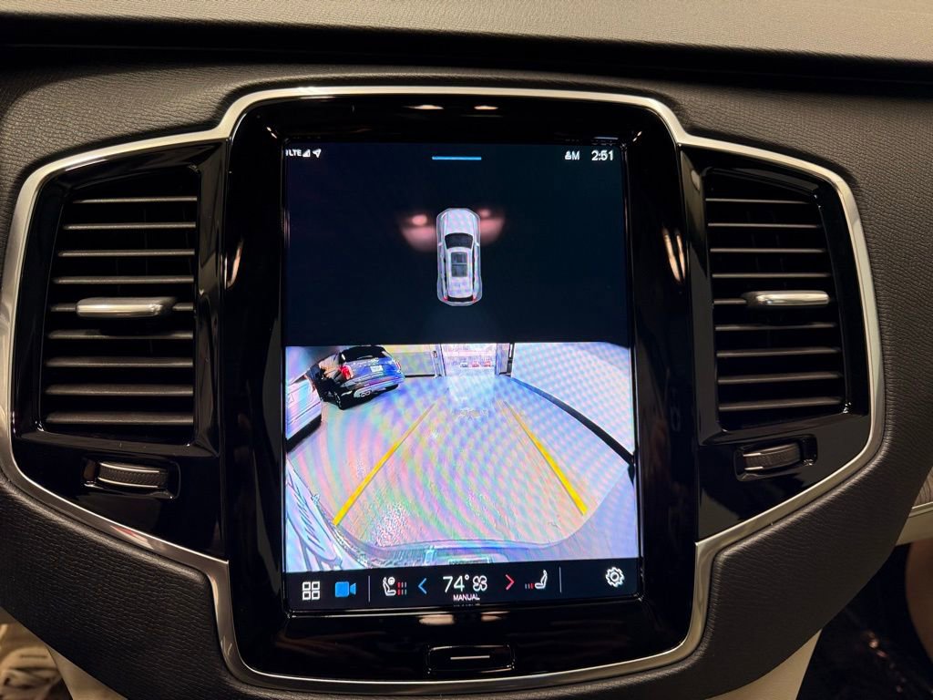 Used 2024 Volvo XC90 B6 Plus w/ Protection Package Premier image 17