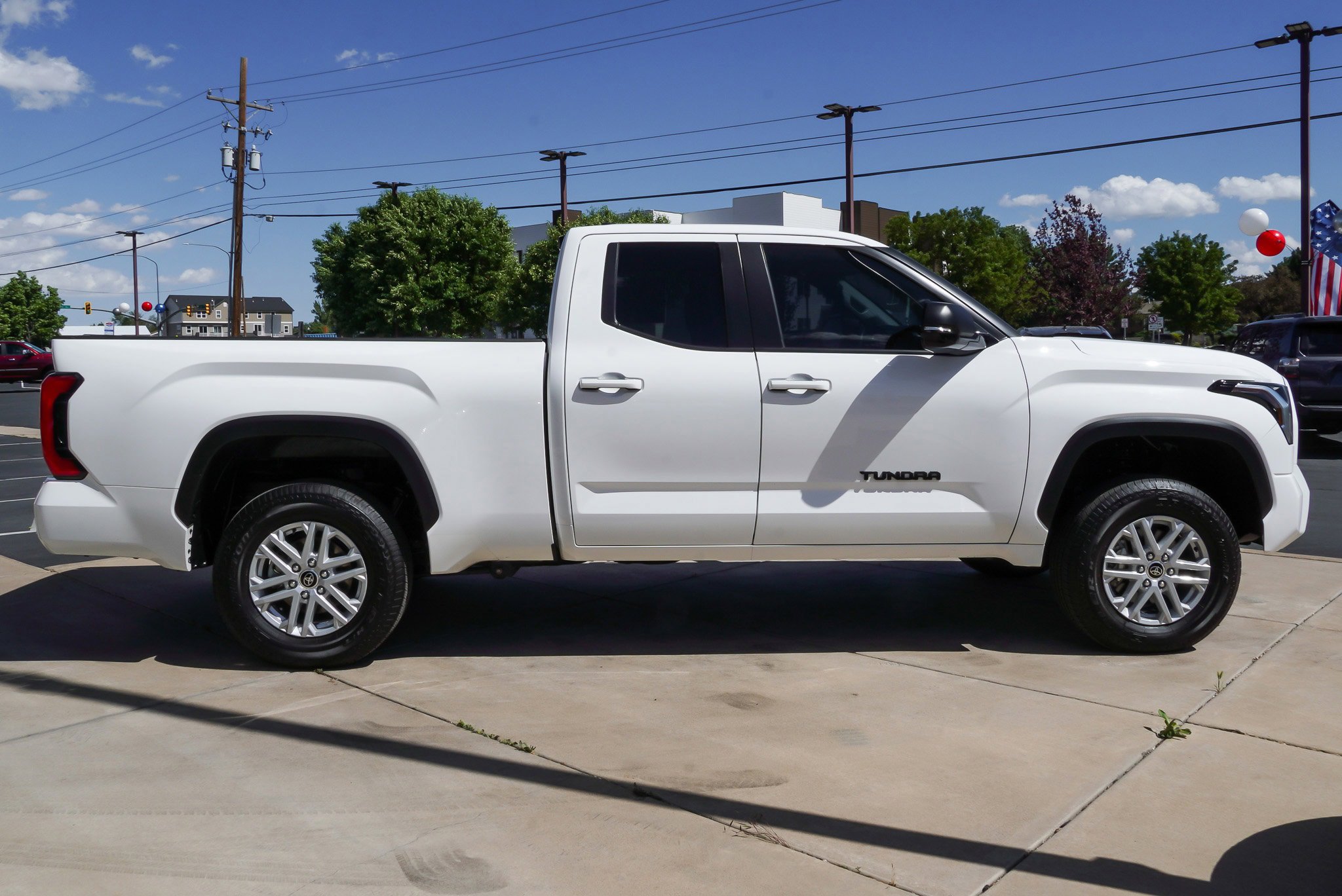 Used 2024 Toyota Tundra SR5 w/ SR5 Premium Package AWD/4WD image 9