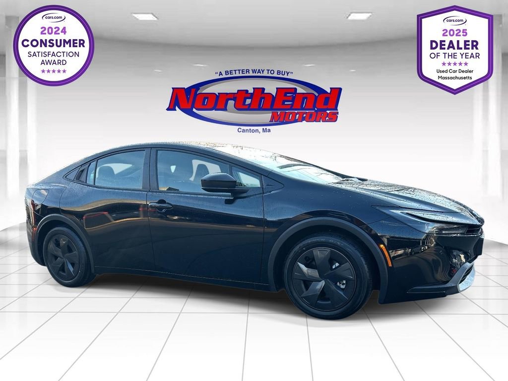 Used 2025 Toyota Prius Plug-In Hybrid image 1