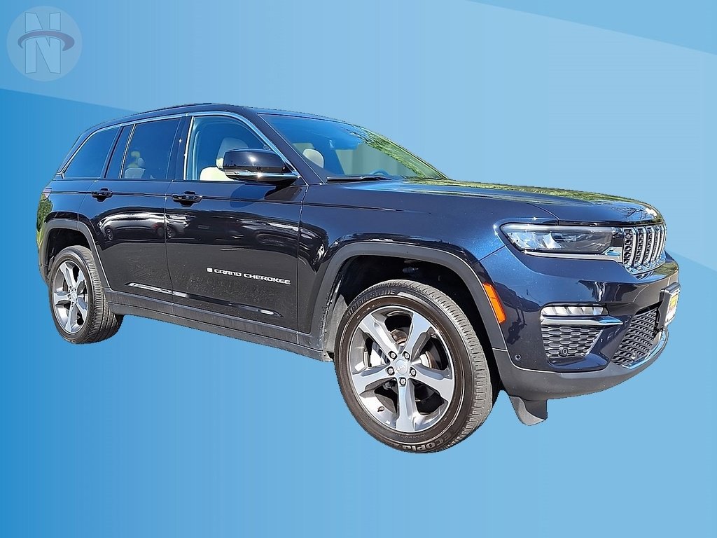 Used 2024 Jeep Grand Cherokee Limited w/ Luxury Tech Group II AWD/4WD image 1