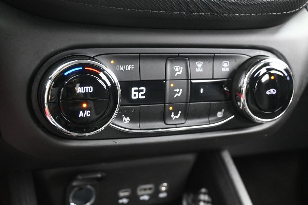 Used 2023 Chevrolet TrailBlazer LT w/ Convenience Package FWD image 20
