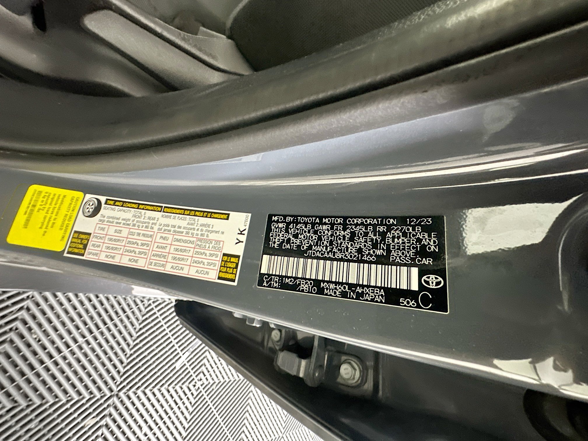 Used 2024 Toyota Prius LE image 12