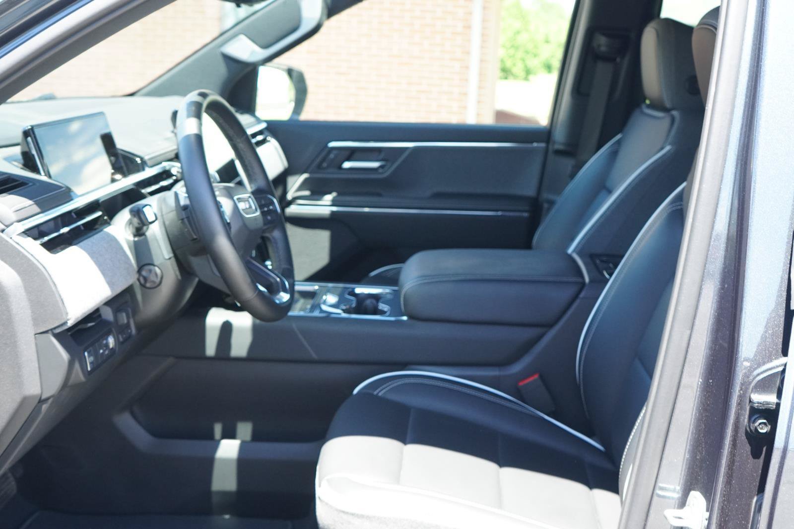 New 2026 GMC Sierra EV Elevation w/ Premium Package AWD/4WD image 27