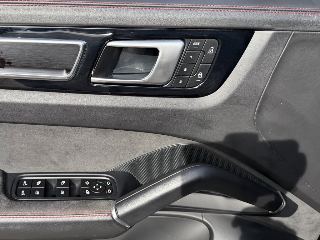 Used 2023 Porsche Cayenne GTS image 30