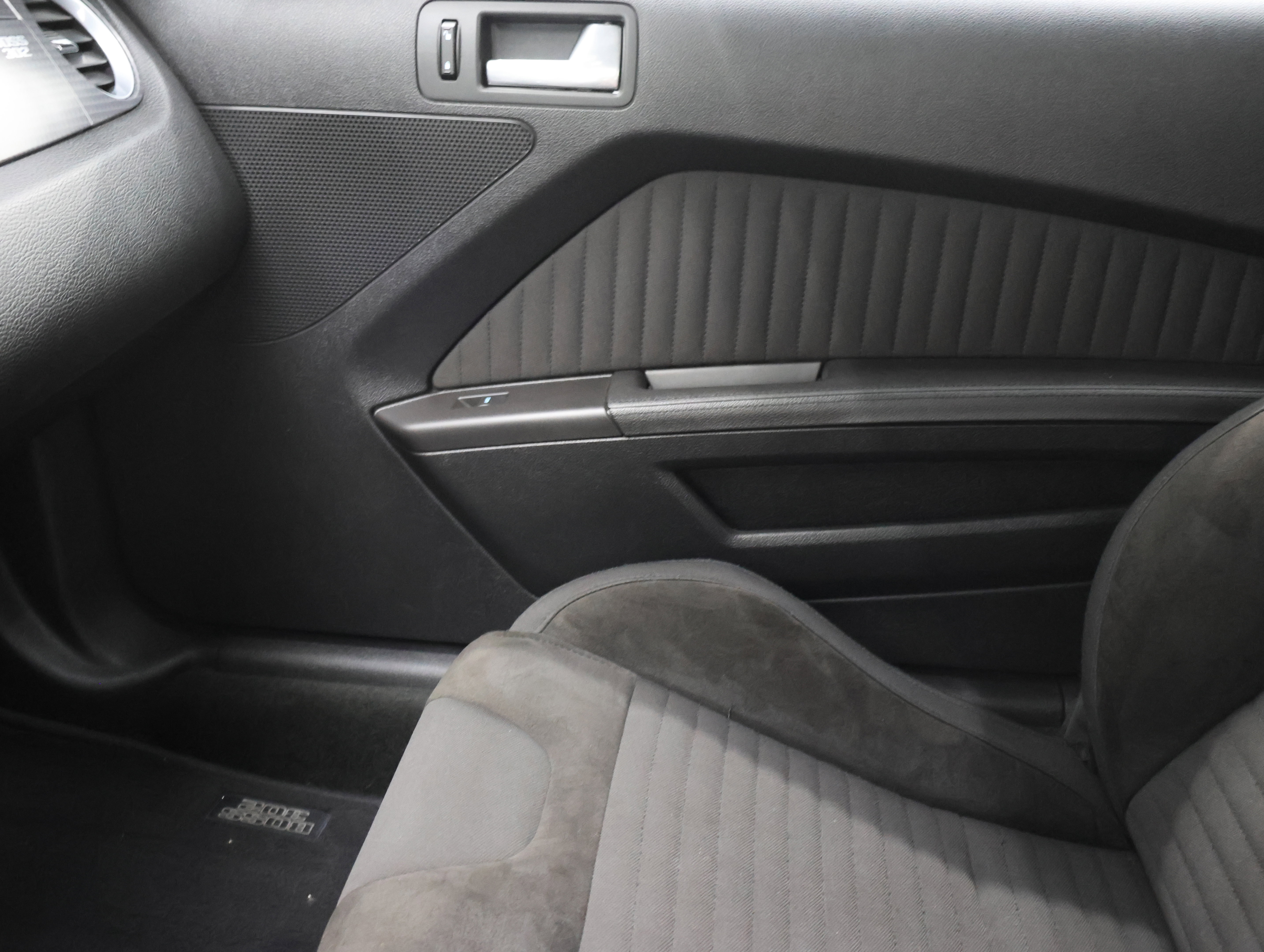 Used 2012 Ford Mustang Boss 302 RWD image 12