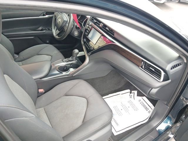 Used 2018 Toyota Camry LE FWD image 18