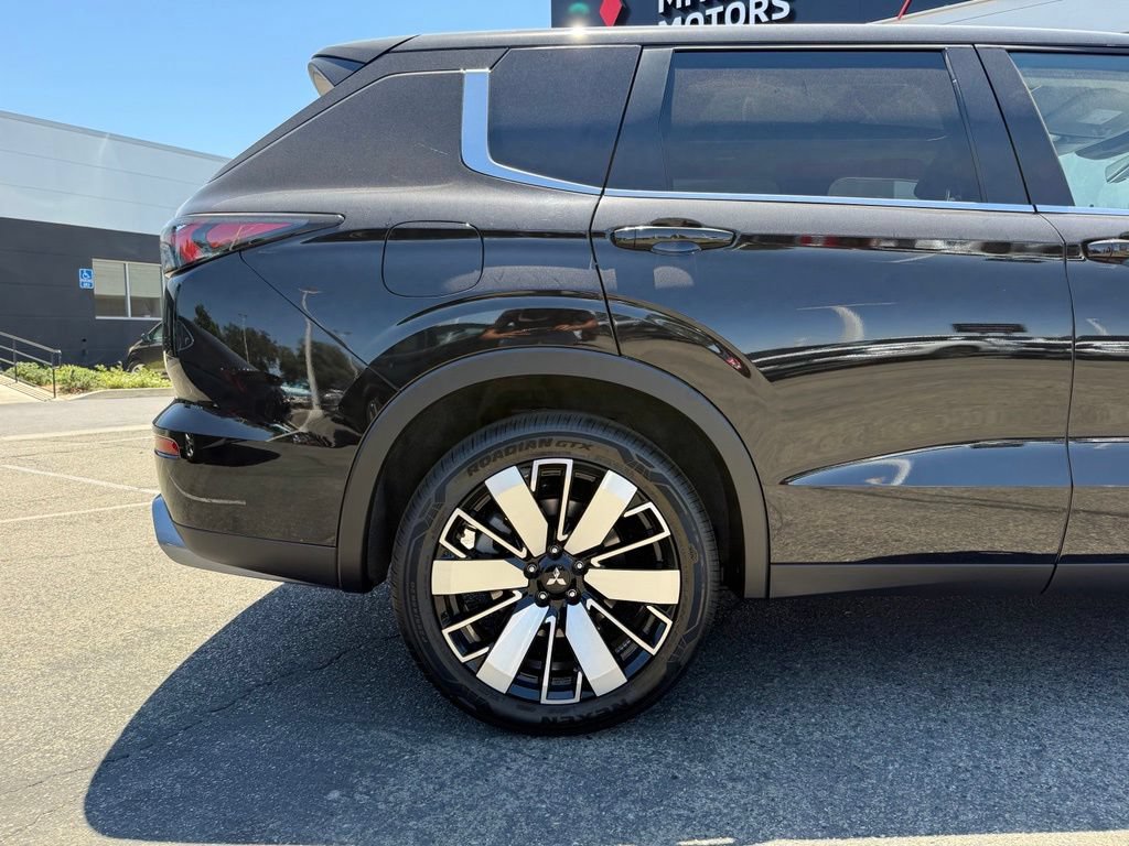 New 2026 Mitsubishi Outlander SE FWD image 13