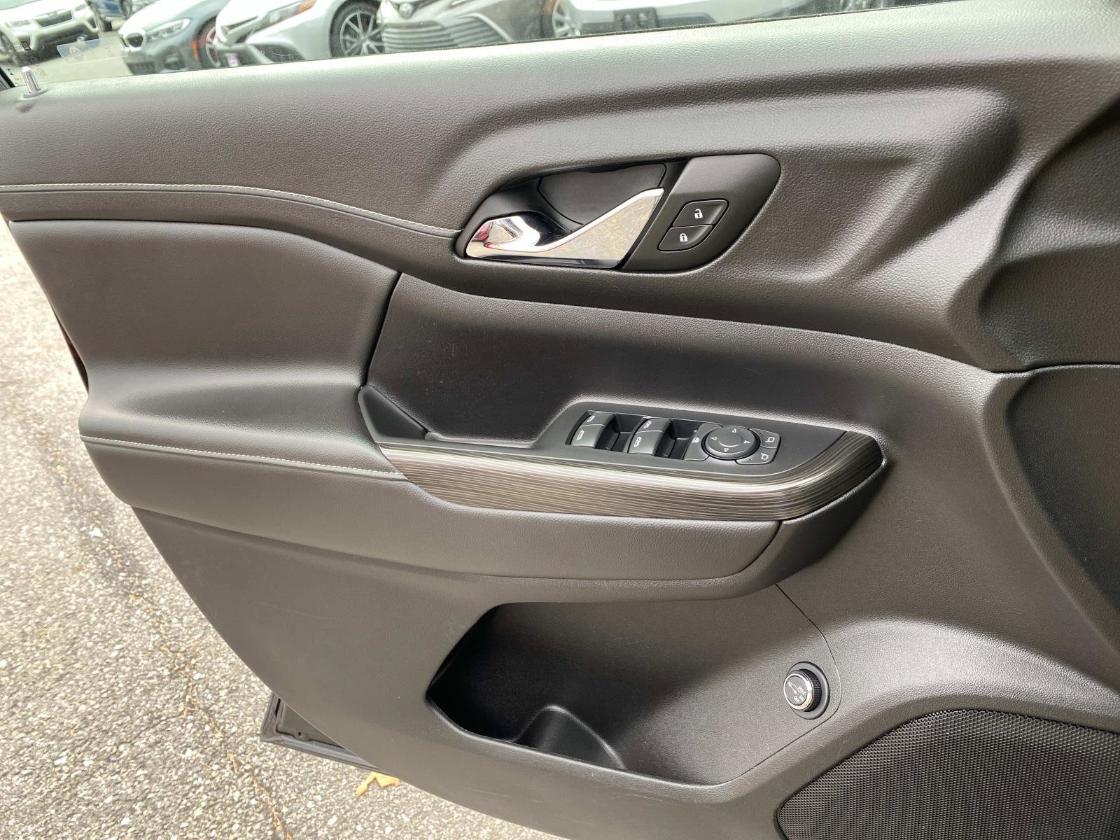 Used 2023 GMC Acadia SLT image 22