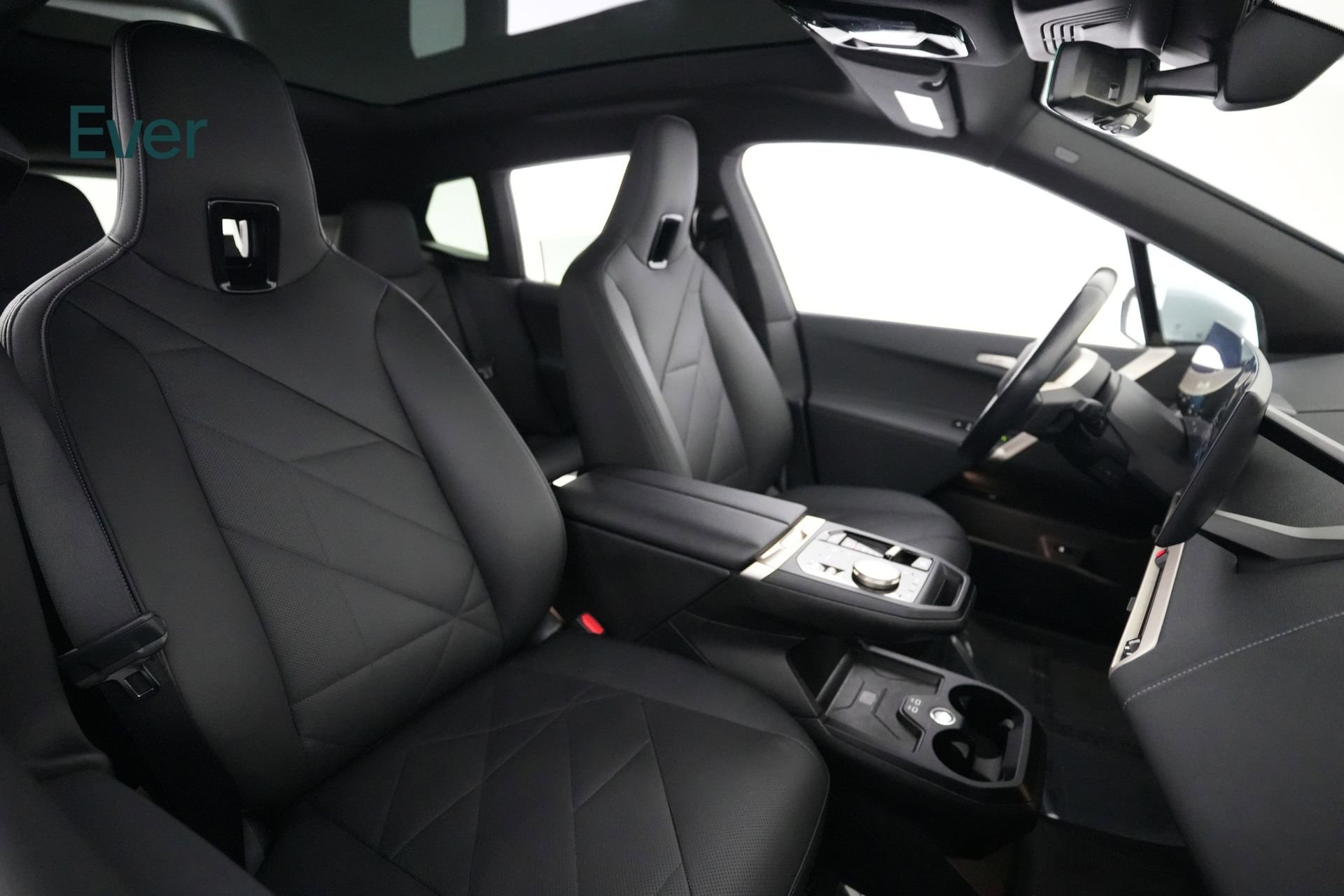 Used 2023 BMW iX xDrive50 w/ Sport Package image 23