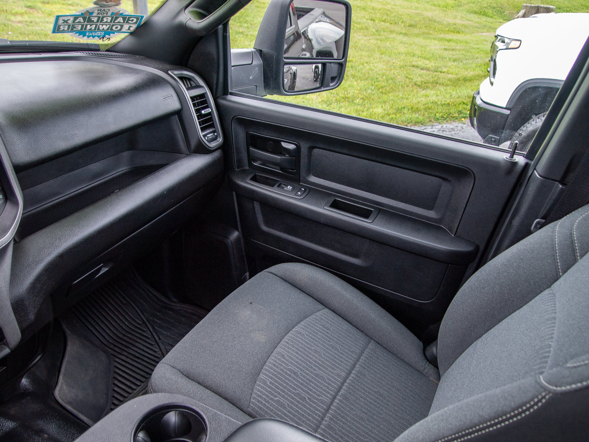 Used 2024 RAM 3500 Tradesman w/ Chrome Appearance Group AWD/4WD image 15