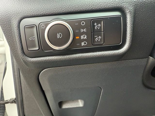 Used 2023 Ford Explorer XLT w/ Equipment Group 202A image 18