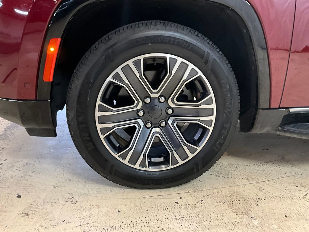 Used 2024 Jeep Wagoneer L Series II w/ Flexible Seating Group image 19