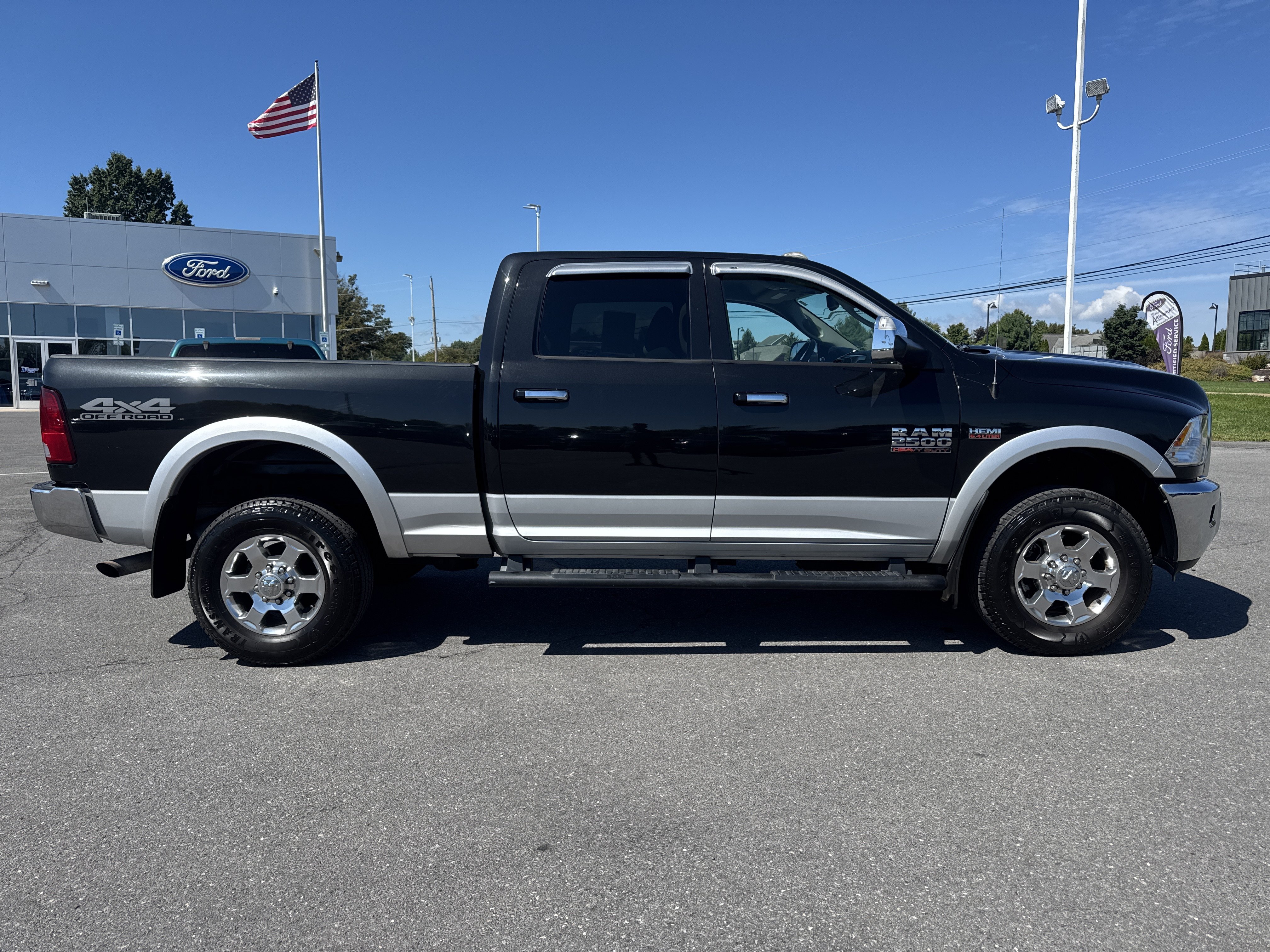 Used 2018 RAM 2500 Big Horn w/ Harvest Edition AWD/4WD image 2