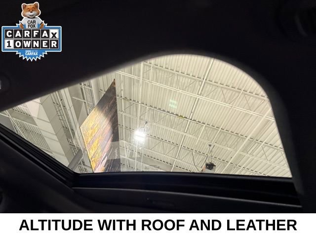 Used 2023 Jeep Grand Cherokee Altitude image 5