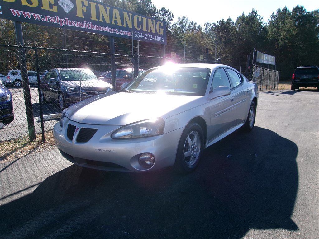 Used 2004 Pontiac Grand Prix GT w/ Drivers Package image 2