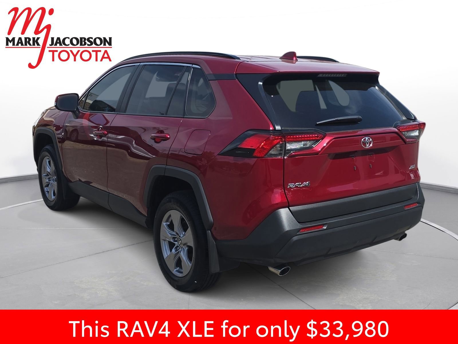 Used 2025 Toyota RAV4 XLE FWD image 13