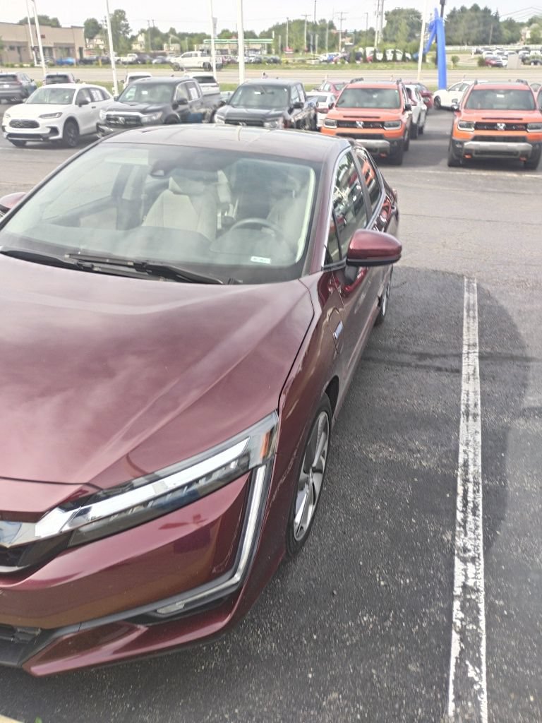 Used 2018 Honda Clarity Plug-In Hybrid image 3
