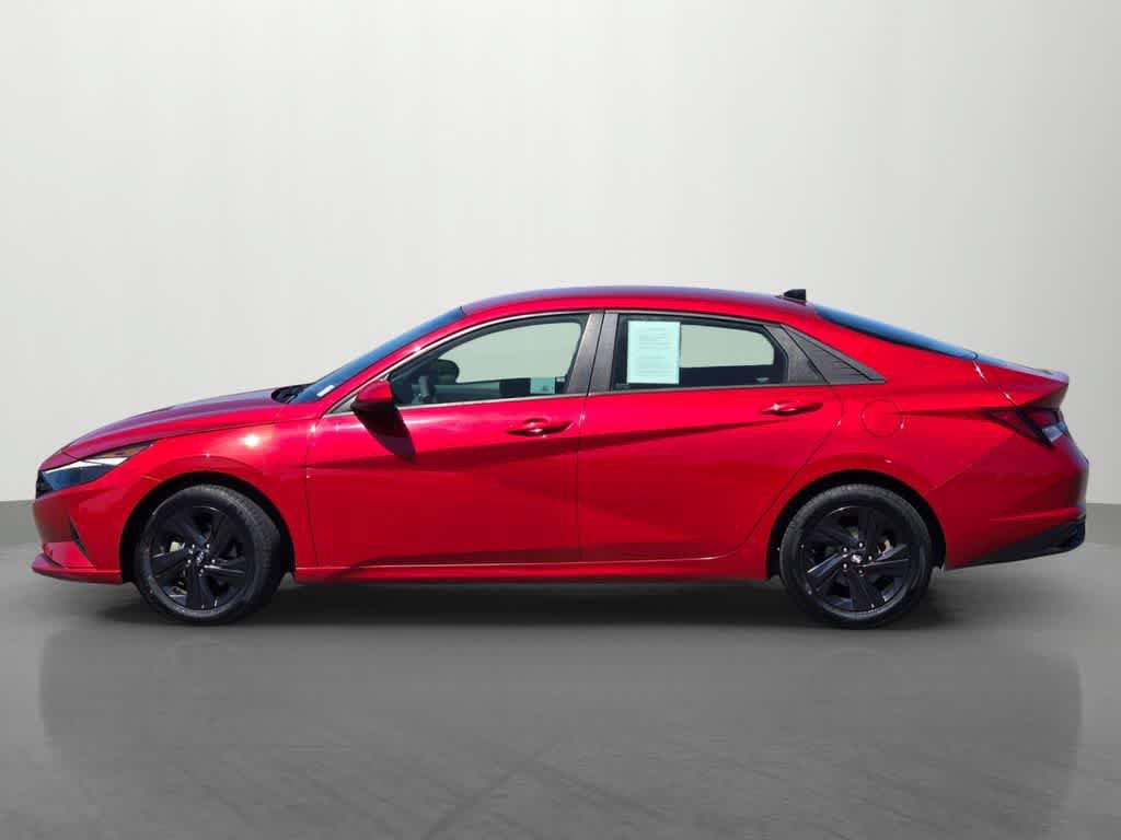Used 2023 Hyundai Elantra SEL FWD image 3