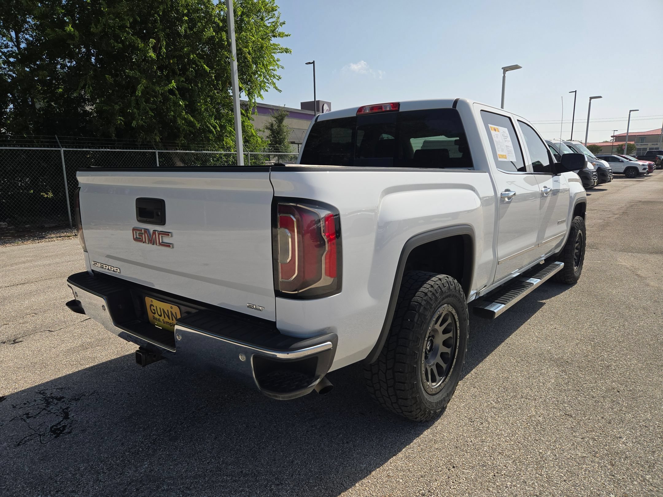 Used 2018 GMC Sierra 1500 SLT w/ Enhanced Driver Alert Package RWD image 3