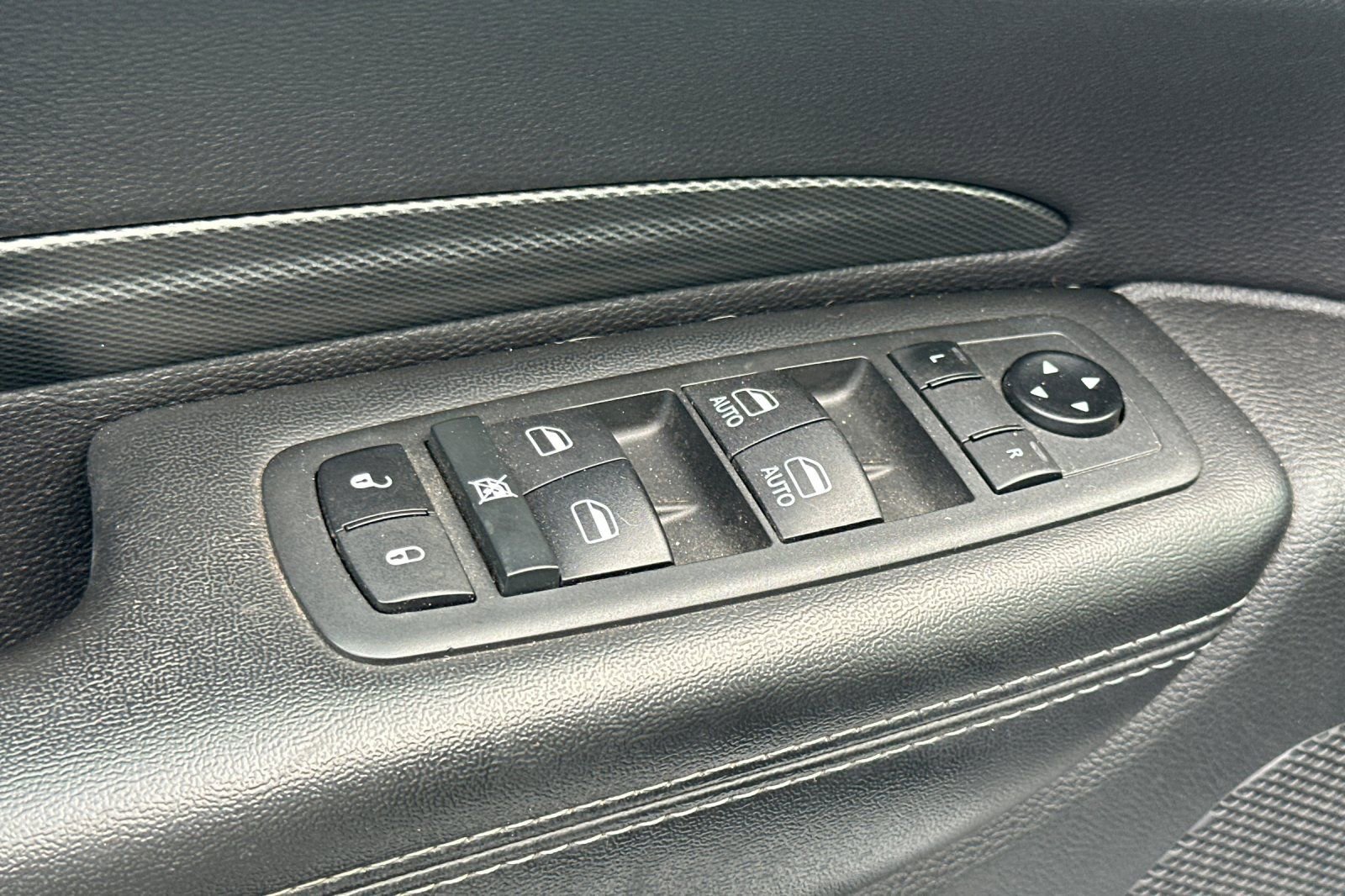 Used 2021 Dodge Durango GT w/ Blacktop Package RWD image 12