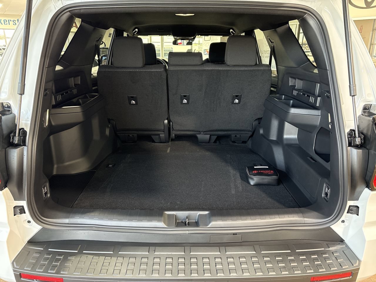 New 2026 Toyota 4Runner SR5 AWD/4WD image 24