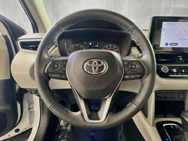 Used 2024 Toyota Corolla Cross LE w/ Moonroof Package FWD image 16