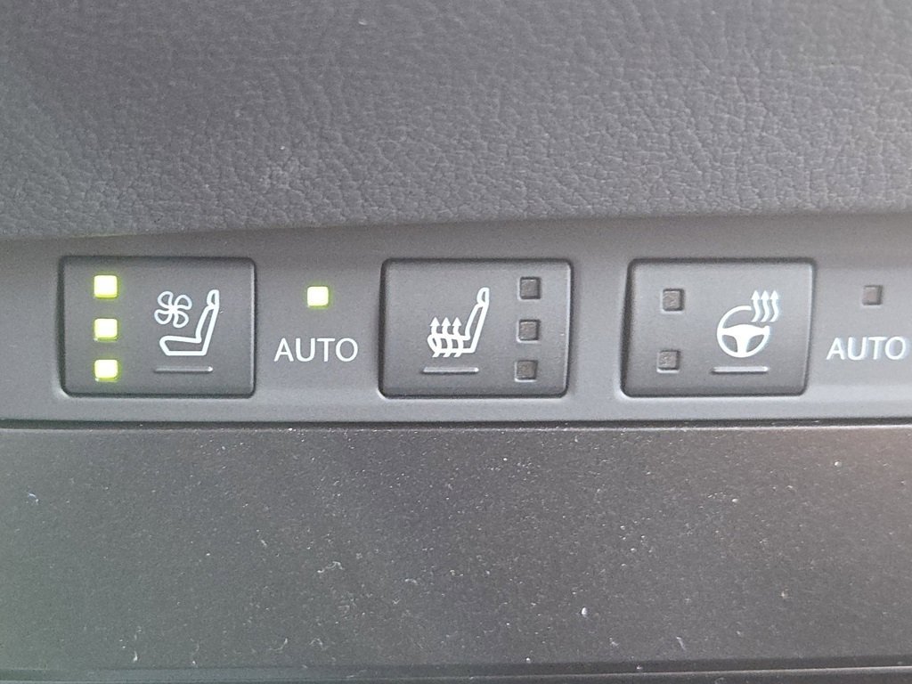 New 2025 Lexus ES 350 350 Luxury image 9