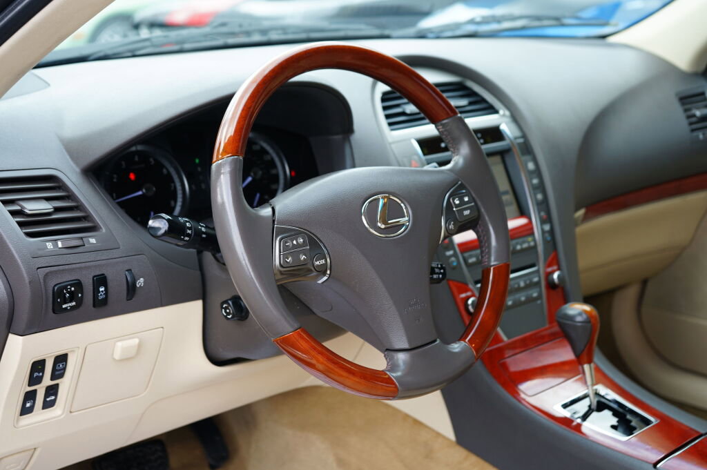 Used 2012 Lexus ES 350 image 9