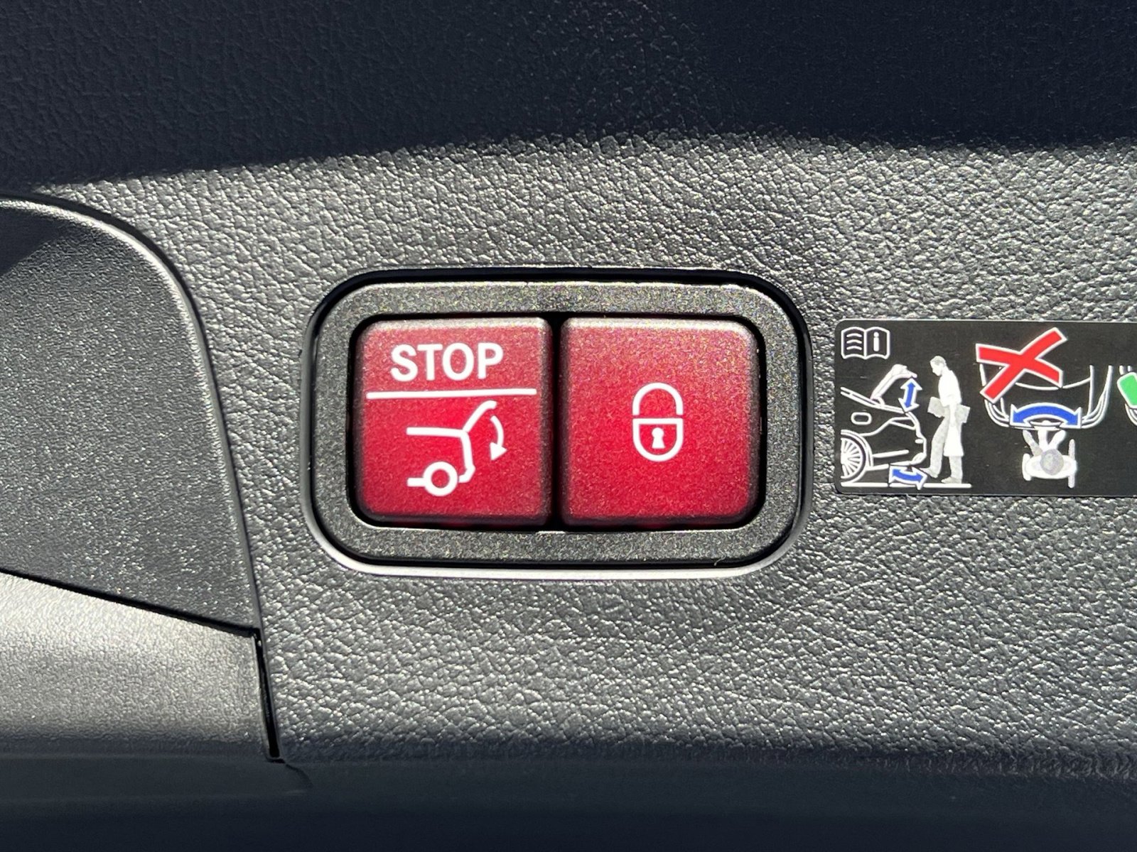 New 2026 Mercedes-Benz GLE 450 4MATIC Coupe image 25