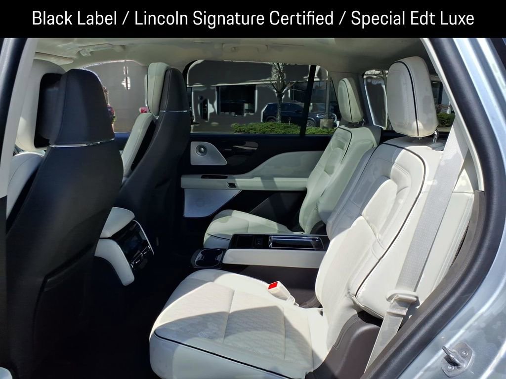 Certified 2024 Lincoln Aviator Black Label image 5