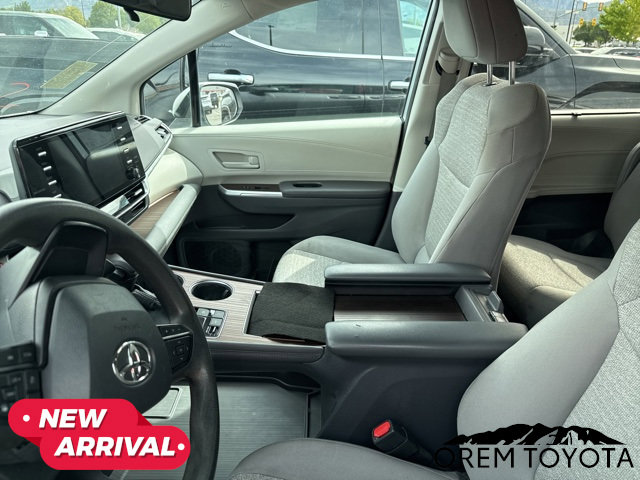 Used 2022 Toyota Sienna LE FWD image 15