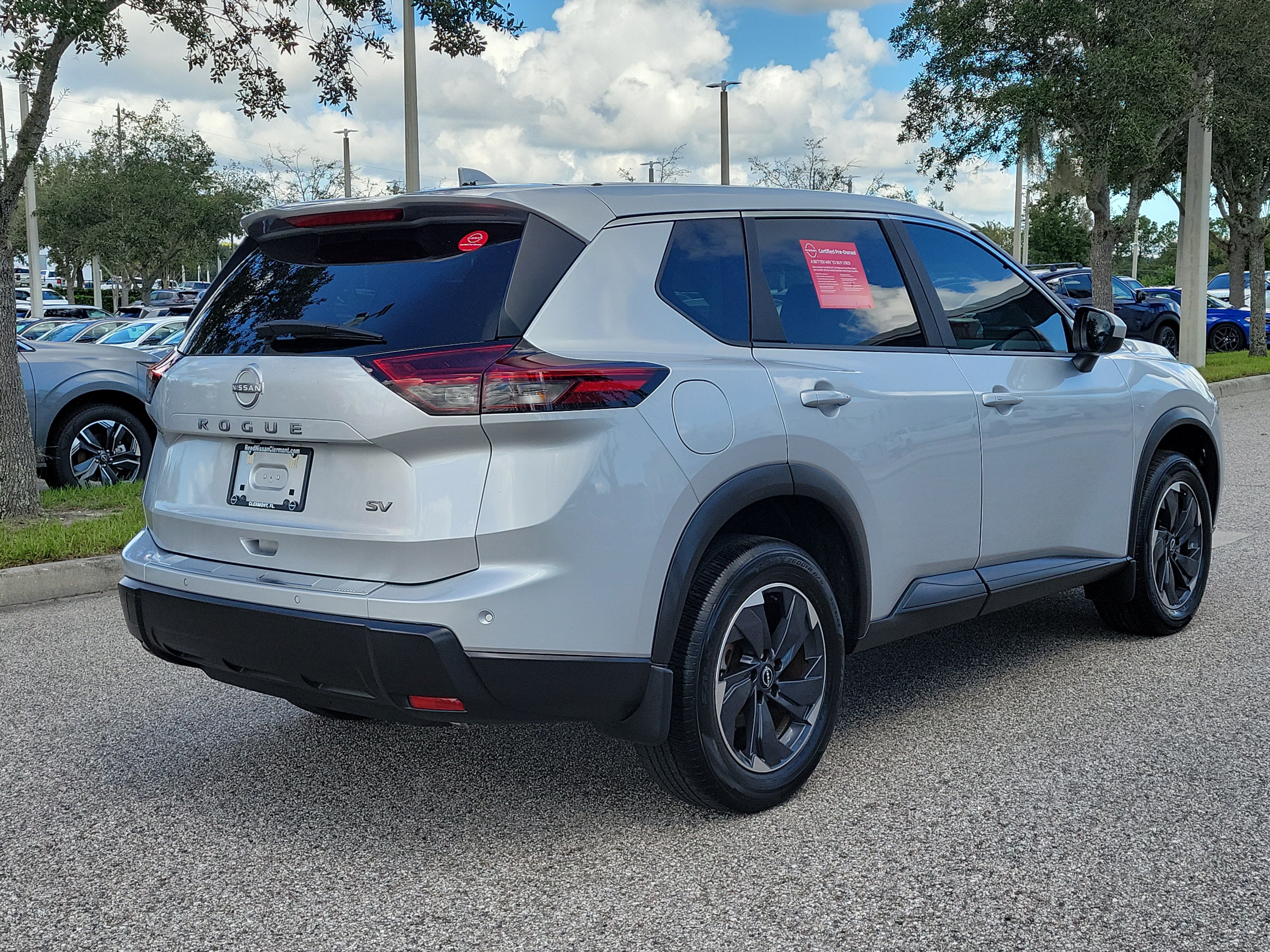 Certified 2024 Nissan Rogue SV FWD image 6