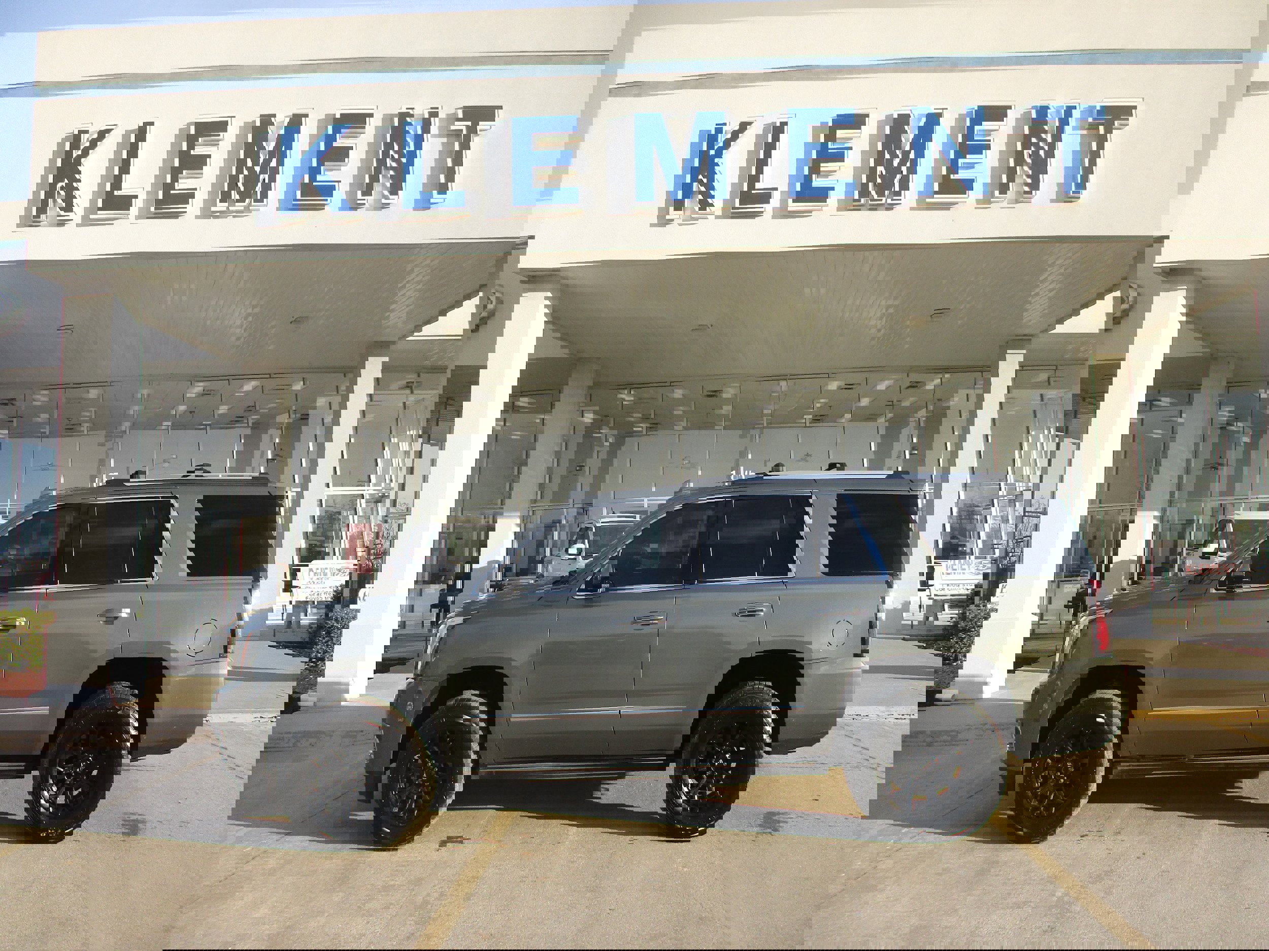 Used 2018 GMC Yukon Denali image 1