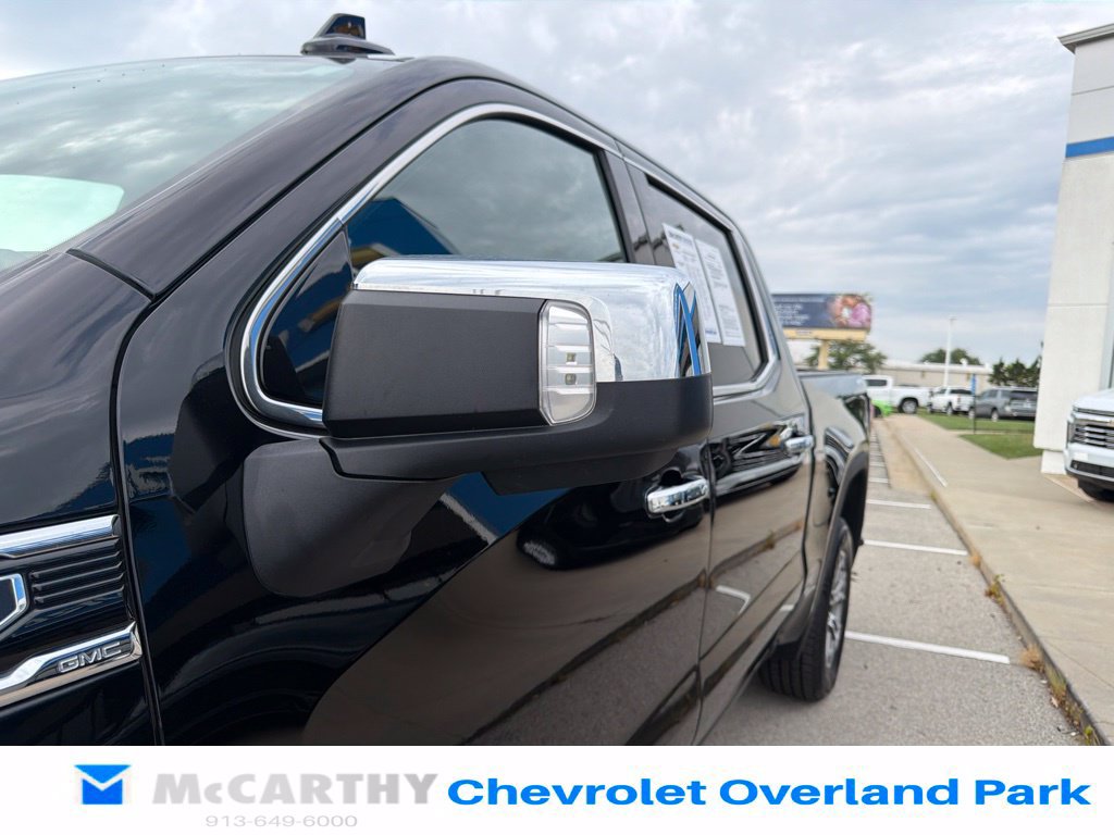 Used 2025 GMC Sierra 1500 SLT AWD/4WD image 11