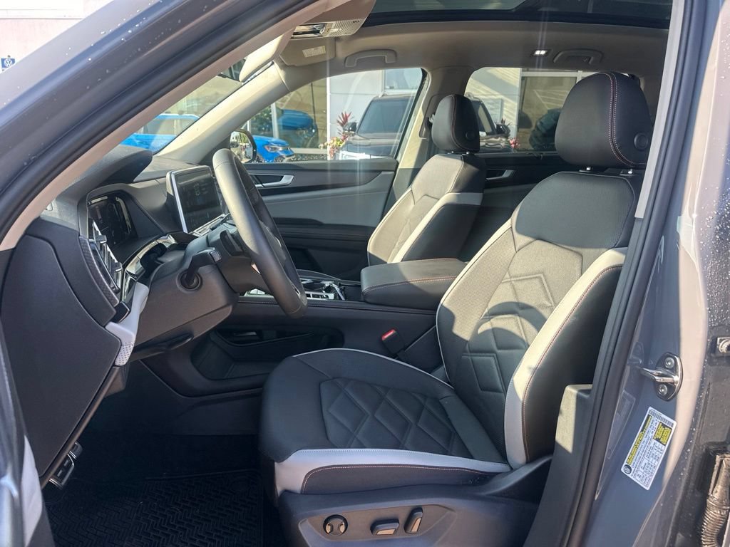 Used 2026 Volkswagen Atlas Peak Edition AWD/4WD image 8