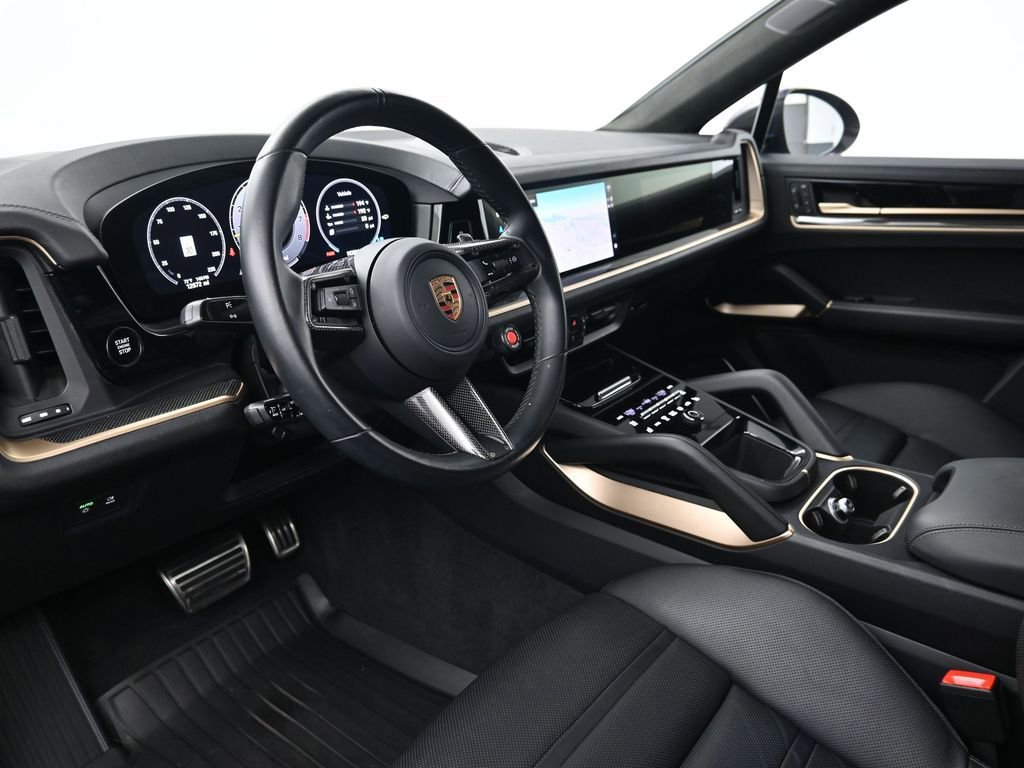 Certified 2024 Porsche Cayenne Turbo GT image 4
